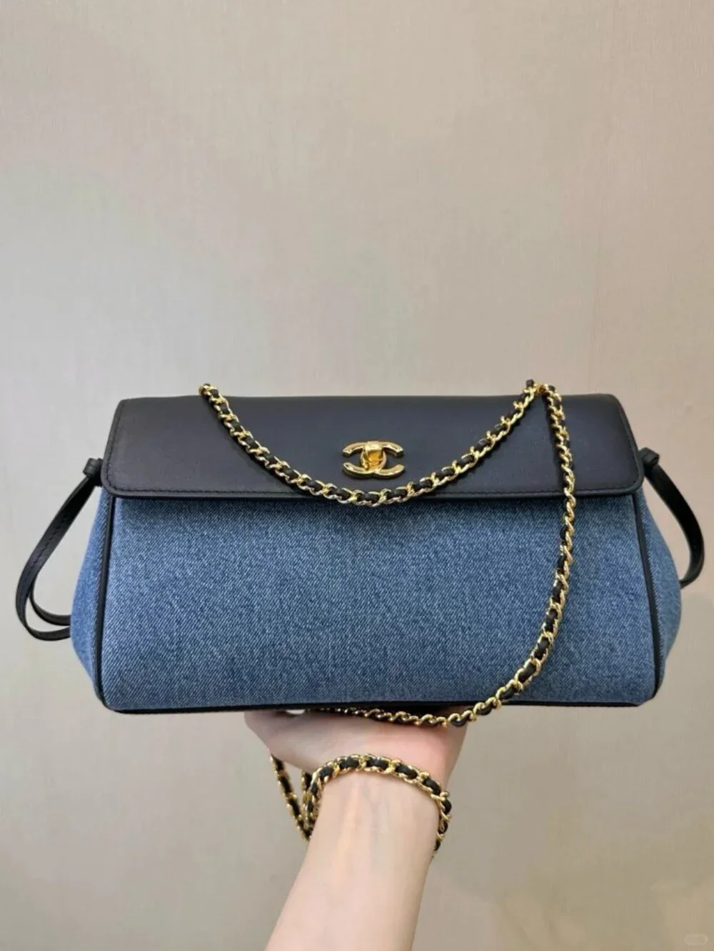 Classic CHANEL Bags: A Stylish and Versatile Choice for Elegance